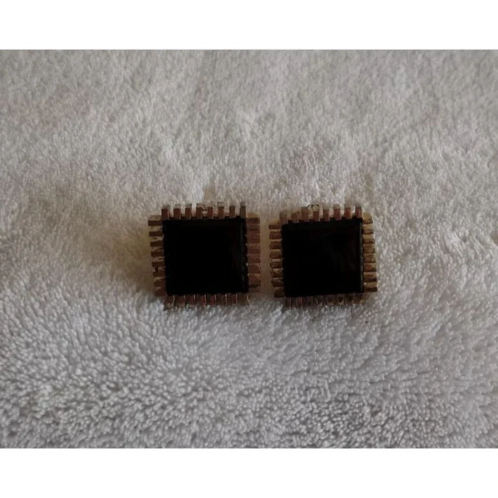 Swank Vintage Square Black Glass Stone Cufflinks Set Gold Tone 90s or earlier